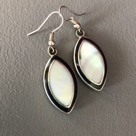 Hand Made Earrings - Picture 1 of 2